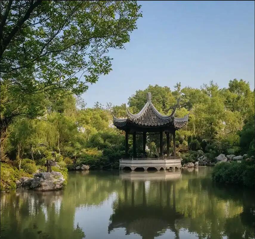 太原逃离餐饮有限公司