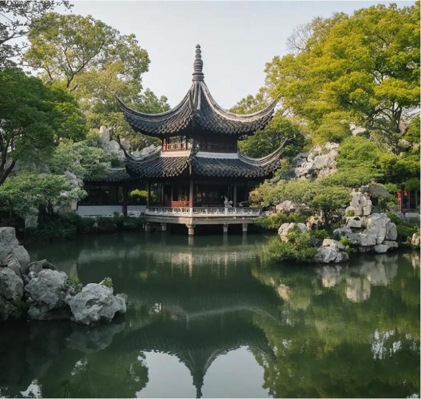 太原逃离餐饮有限公司